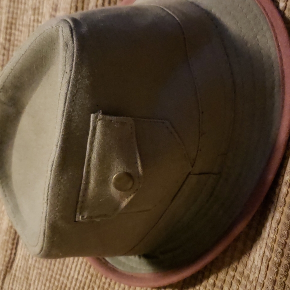 Hat - Picture 4 of 4
